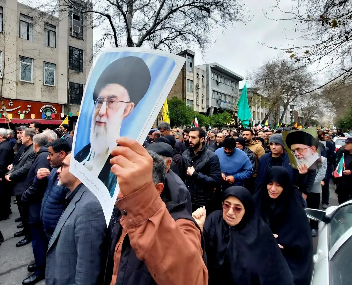 طنین فریاد خون‌خواهی در قلب مازندران/ وداع جانسوز مردم ساری با علمدار انقلاب