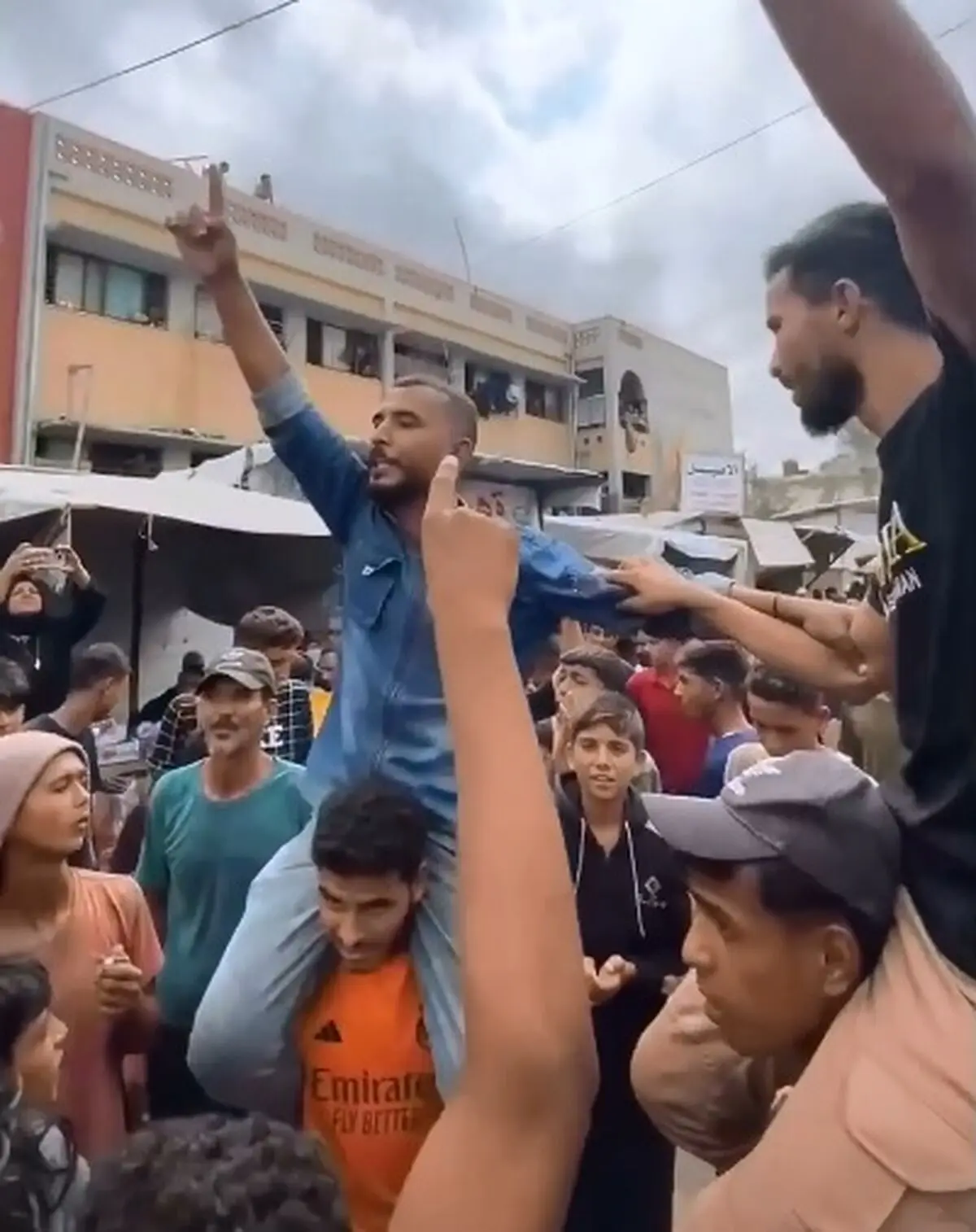 خوشحالی مردم خان‌یونس از توافق آتش‌بس با شعارحمایت از مقاومت + فیلم