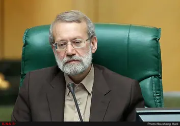 عده‌ای به هر بهانه‌ای می‌خواهند صفوف ملت را متفرق کنند/ به خاطر عظمت انقلاب اسلامی، از سیاه‌نمایی پرهیز کنیم