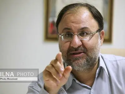 نسلِ جدیدِ بی‌هنجار باروتی‌ست که چاشنی و فتیله آن را جریان‌های دیگر روشن کرده‌/ باید مسئولان ۲۵ سال اخیر فرهنگ و آموزش را بازخواست کرد