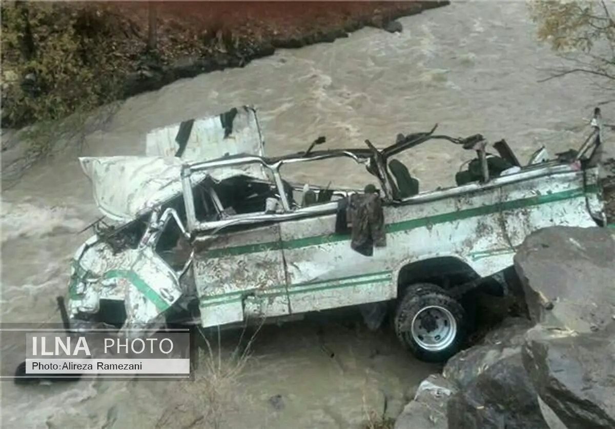 اسامی کشته شدگان سقوط مینی بوس در جاده آمل