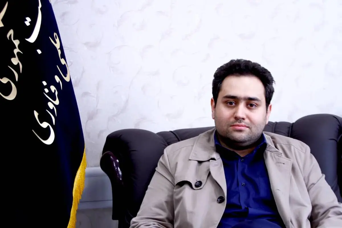مهمترین مشکل کشور دانش و ادب است