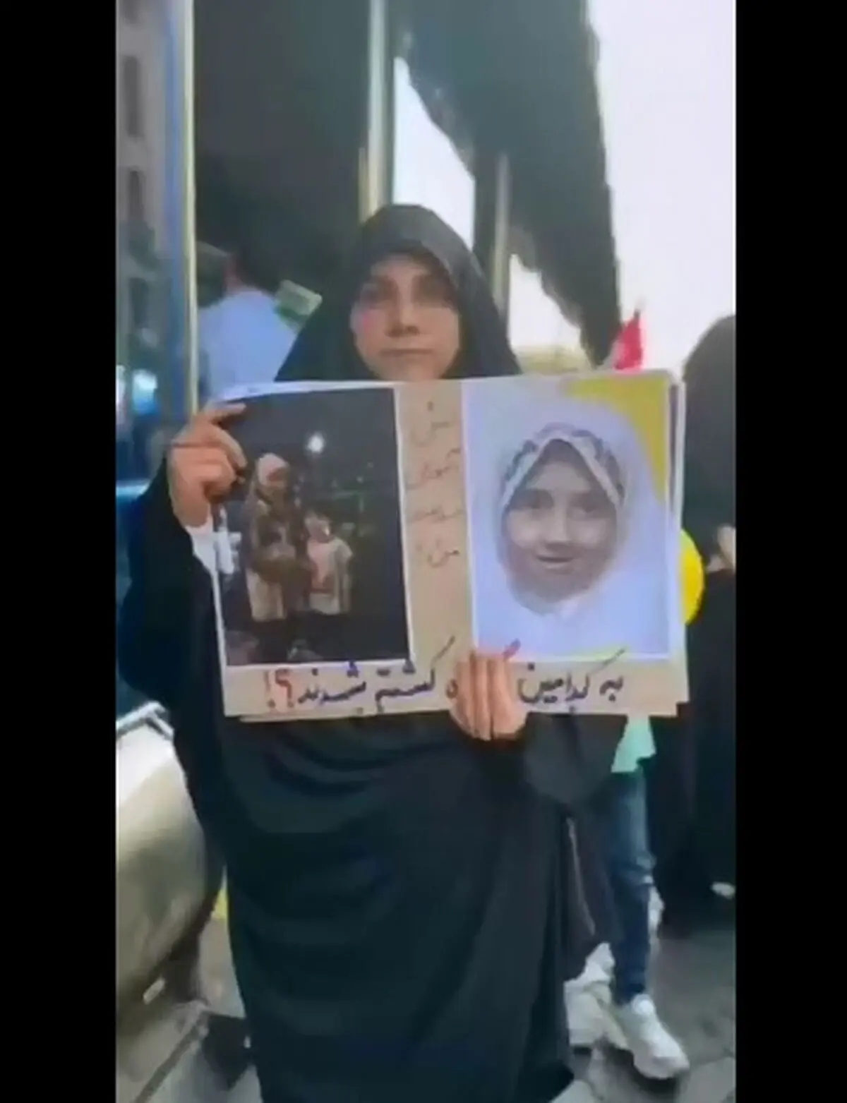 معلمی که دانش آموزاش دیشب توسط اسرائیل شهید شدن + فیلم