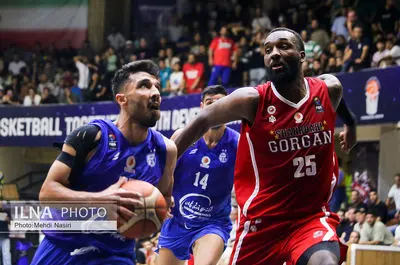 دیدار تیم های بسکتبال استقلال و شهرداری گرگان 