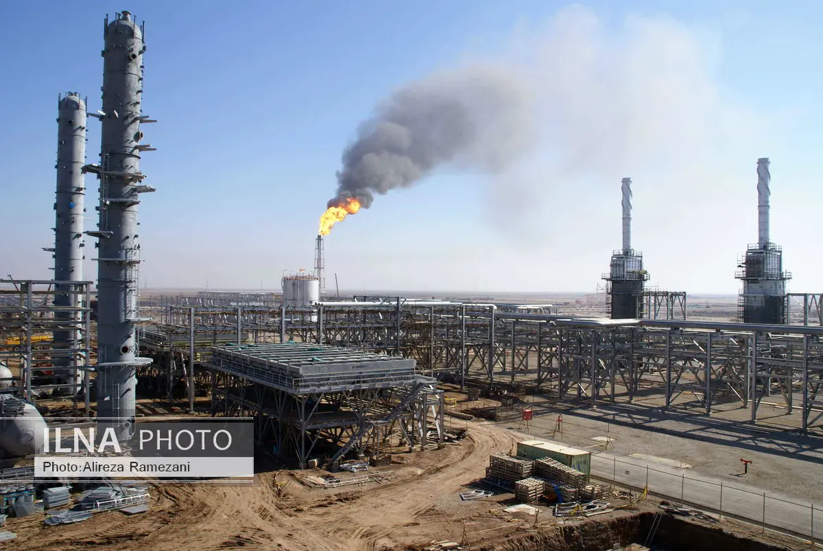 آلایندگیهای زیست محیطی در میادین نفتی سرزمینی کاهش مییاید/ جلوگیری از سوزاندن حدود 241 میلیون فوت مکعب گاز