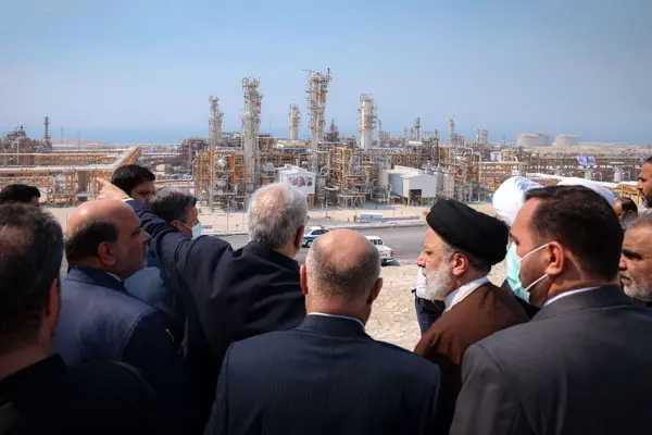 President Raisi opens South Pars Field Phase 14