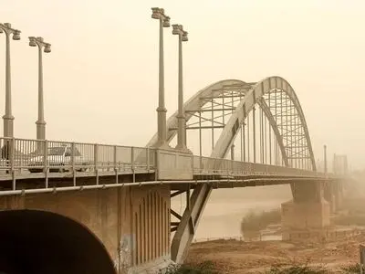 آغاز کاهش دما در خوزستان/افزایش غلظت آلاینده ها و غبار صبحکاهی در شهرهای صنعتی استان