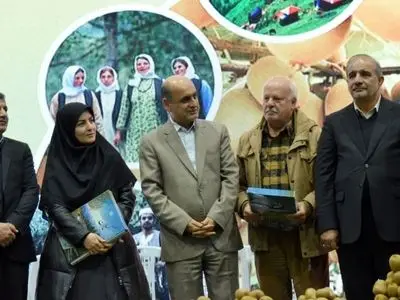 باید سود صادرات مستقیماً به تولیدکننده و باغدار برسد /ضرورت ارتقای زیرساخت‌های حمل‌ونقل و کشاورزی