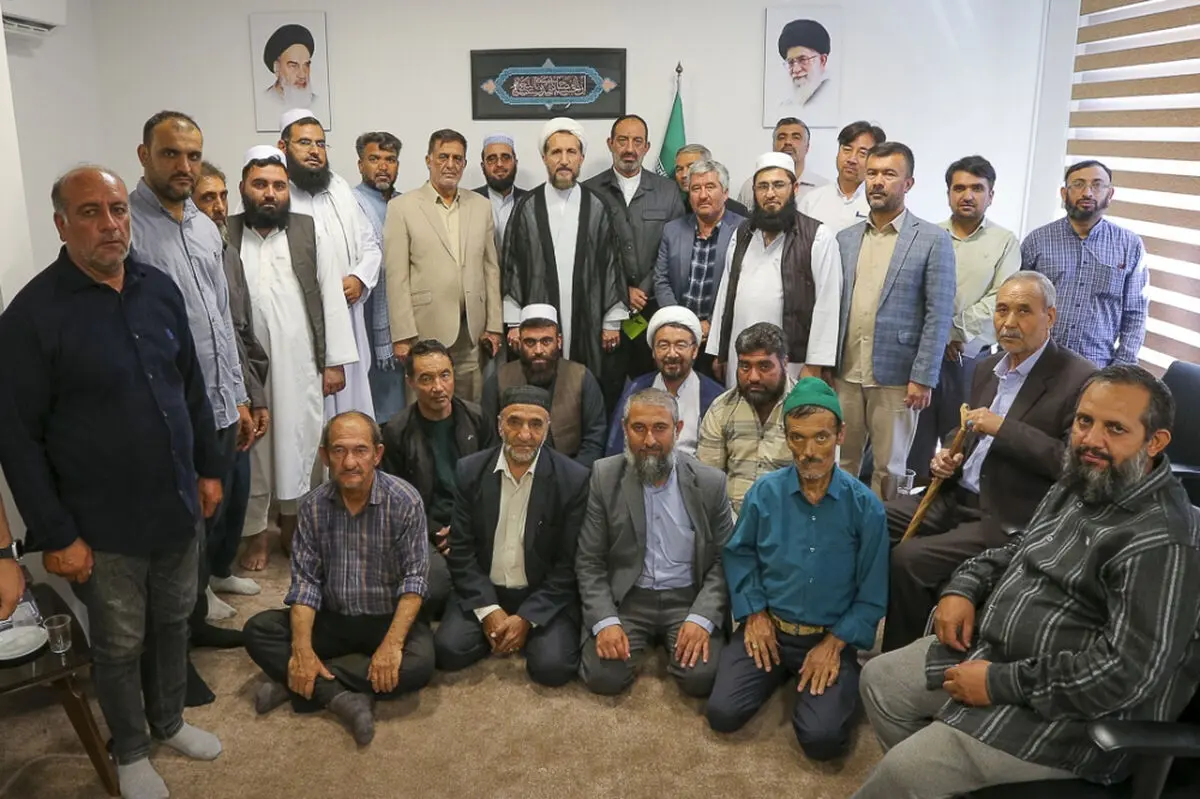 دیدار جمعی از اتباع افغانستانی مقیم استان با امام جمعه قزوین