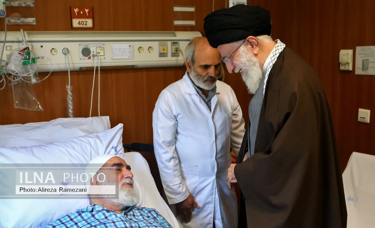عیادت رهبر انقلاب از حجت‌الاسلام محمدی گلپایگانی و همسر شهید بابایی