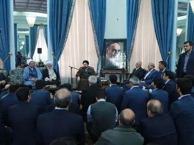 تجدید میثاق مدیران و کارکنان موسسه اعتباری کوثر با آرمان‌های امام خمینی(ره)