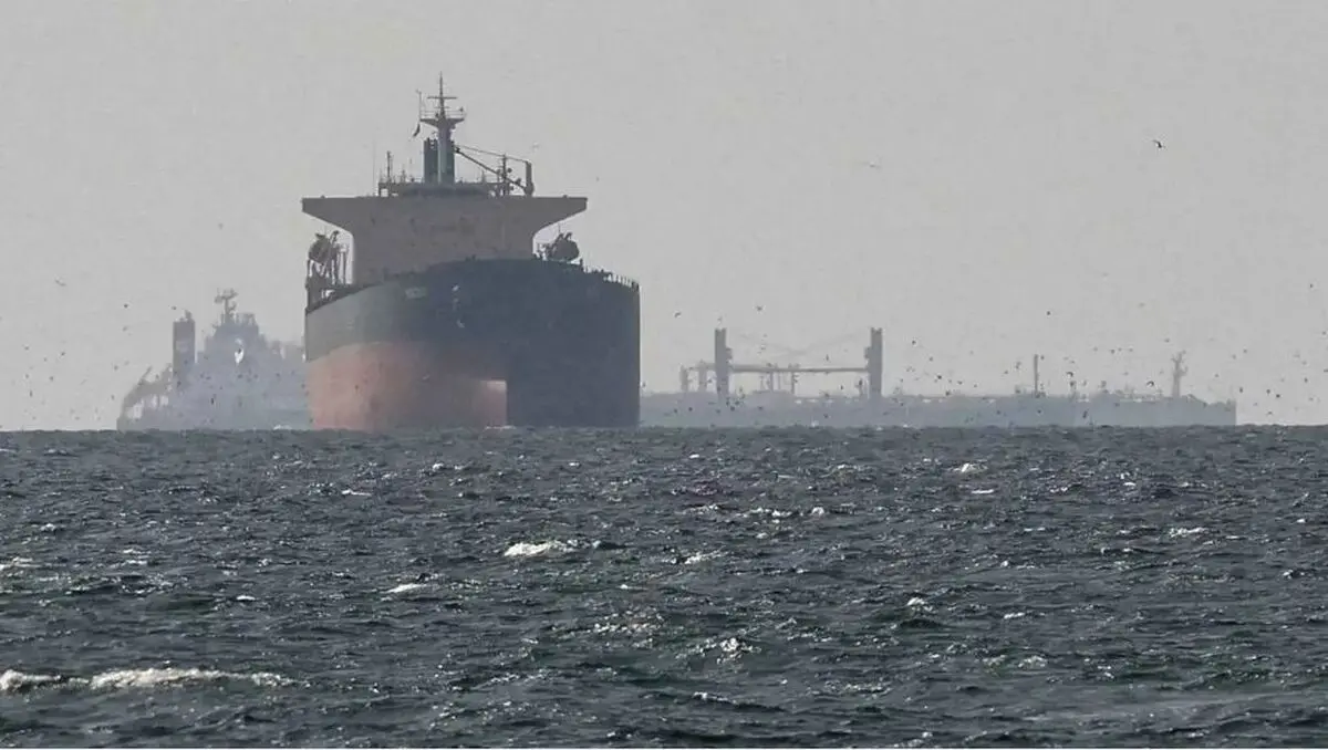 وزیر انرژی عمان: تنگه هرمز بازگشایی می‌شود؛ وضعیت فعلی کوتاه‌مدت است