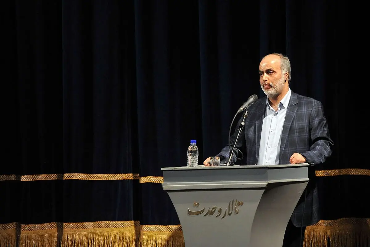   ۳۱ عنوان کتاب با موضوع دفاع مقدس در تالار وحدت رونمایی شد