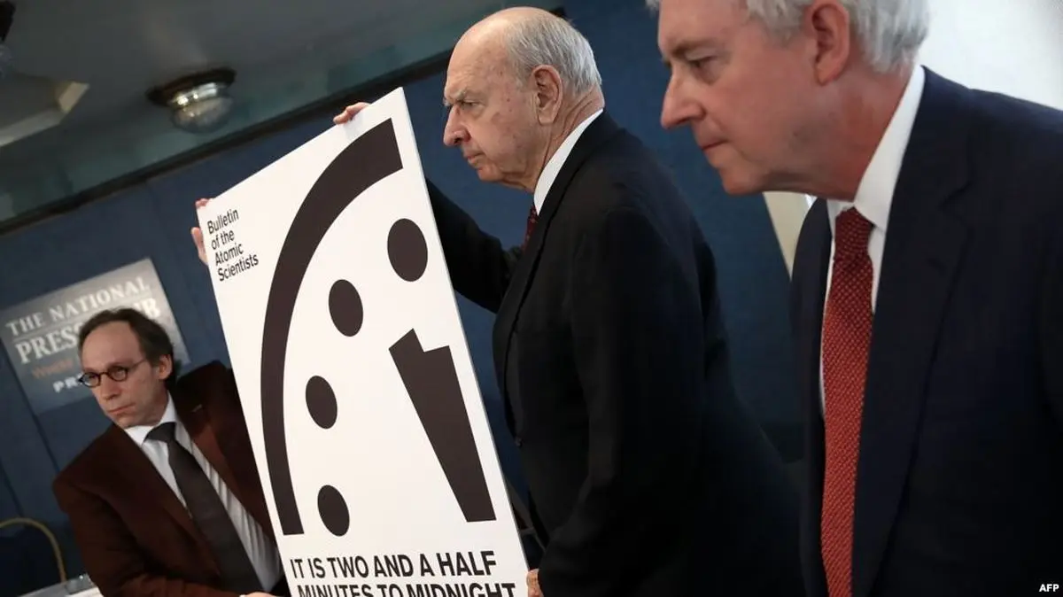 «ساعت قیامت» نیم دقیقه جلو کشیده شد؛ جهان با دو خطر اصلی روبه‌روست