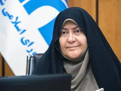 شهردار قزوین مدیرانی که مصوبات شورا را اجرا نمی‌کنند، تشویق می‌کند