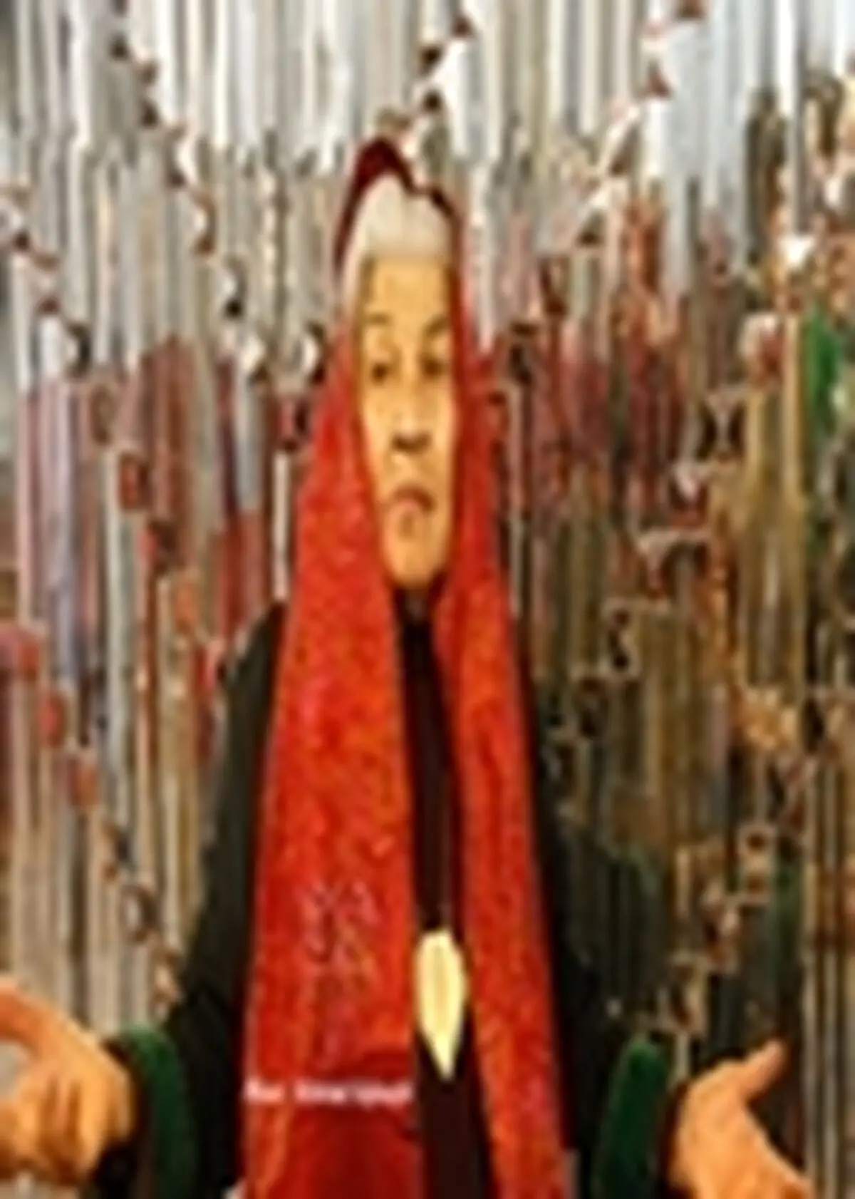 احساس آبشاری را دارم که از بالای کوه سرازیر می شود