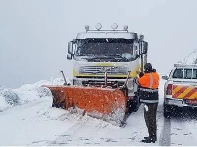 بیش از ۶ هزار کیلومتر باند رفت و برگشت راه‌های چهارمحال و بختیاری برف روبی شد