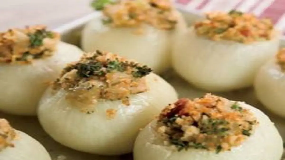 طرز تهیه خوشمزه‌ترین ترشی پیاز شکم پُر