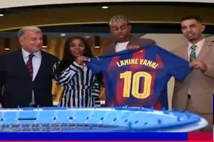 رسمی: پیراهن شماره 10 بارسلونا بر تن یامال