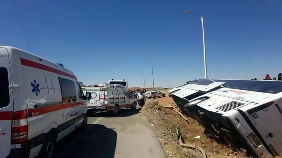 جزئیات حادثه اتوبوس حامل دانشآموزان در جاده قزوین اعلام شد