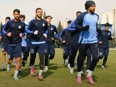 گزارش تصویری از تمرین آبی‌پوشان/ روزبه چشمی با مصدومیت در تمرین
