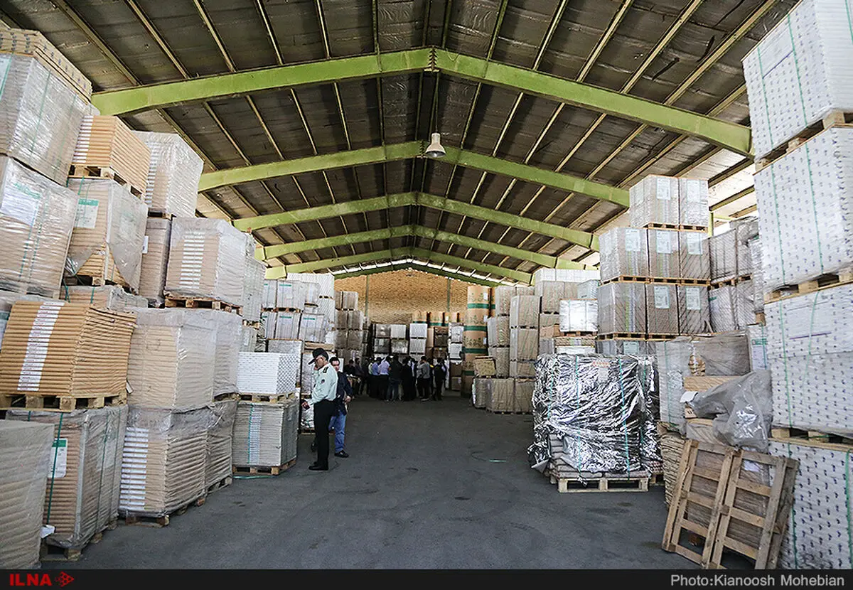 کشف و توقیف ۱۱ هزار ماسک، ۶۱۰۰ لیتر مواد ضدعفونی کننده در زنجان