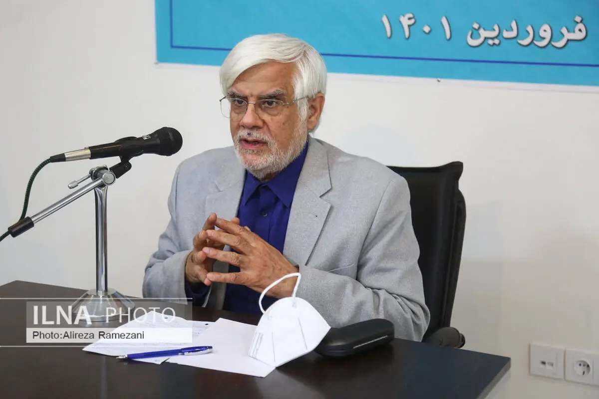 بعد از انقلاب جریانی به دنبال قدسی کردن برخی اشخاص و نهادهای درون نظام برآمدند