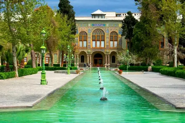 اختصاص یک میلیارد تومان برای مرمت ۲۳ تابلو نقاشی و بافته تاریخی قجری کاخ گلستان