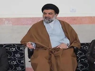 پاسخ دادن به شبهات جوانان از وظایف اصلی اساتید، روحانیت و علما لرستان است