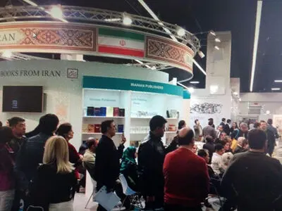 برگزاری نشست‌های تخصصی، نقالی و حضور رییس نمایشگاه کتاب بلونیا درغرفه ایران