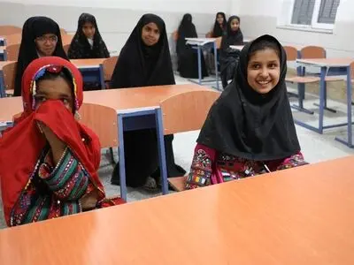 در کیش و چابهار  چالش کمبود معلم و تراکم دانش‌آموزی داریم/ قبولی ۱۷.۳۲ درصد از فارغ‌التحصیلان مناطق آزاد در کنکور