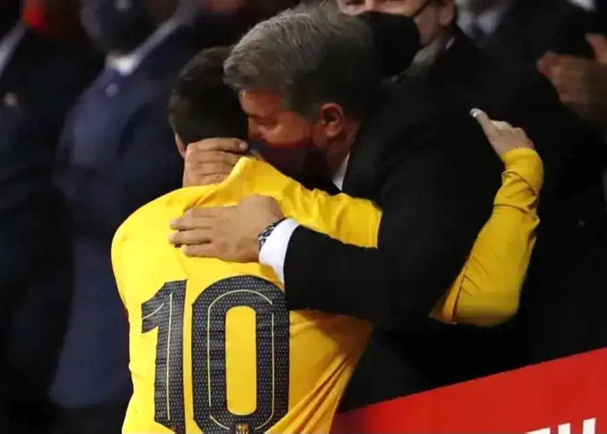 لاپورتا: مسی در مراسم توپ طلا با من احوالپرسی نکرد