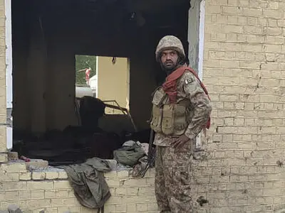 کشته شدن ۶ نیروی پلیس پاکستان در پی حمله عناصر مسلح