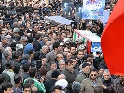 تشییع پیکر جان‌باختگان حادثه انفجار «معراجی‌ها»
