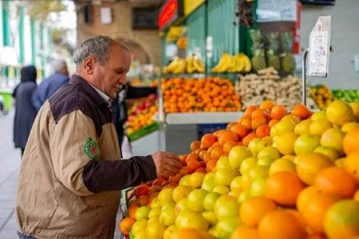 تأمین و توزیع میوه تنظیم بازاری بدون مشکل ادامه دارد