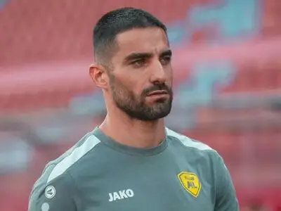 نیمکت نشینی میلاد محمدی در مقابل آرسنال