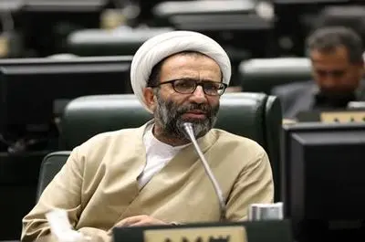 فضای مجازی ایران مثل بهشت است هر کسی هر کاری کند، کاری با او ندارند