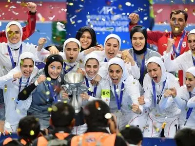 بانوان فوتسالیست بامداد سه‌شنبه در تهران