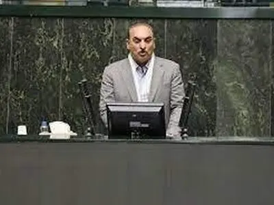 هزاران نیروی شرکتی در مناطق محروم با حقوق کم و ناامنی شغلی خدمت می‌کنند