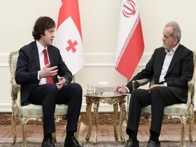 14th Iranian gov. prioritizes bolstering ties with neighbors: Pezeshkian