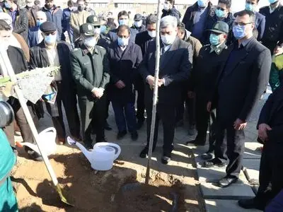 کاشت ۱۷۶ نهال به یاد جانباختگان هواپیمای اوکراین در بهشت زهرا (س) 