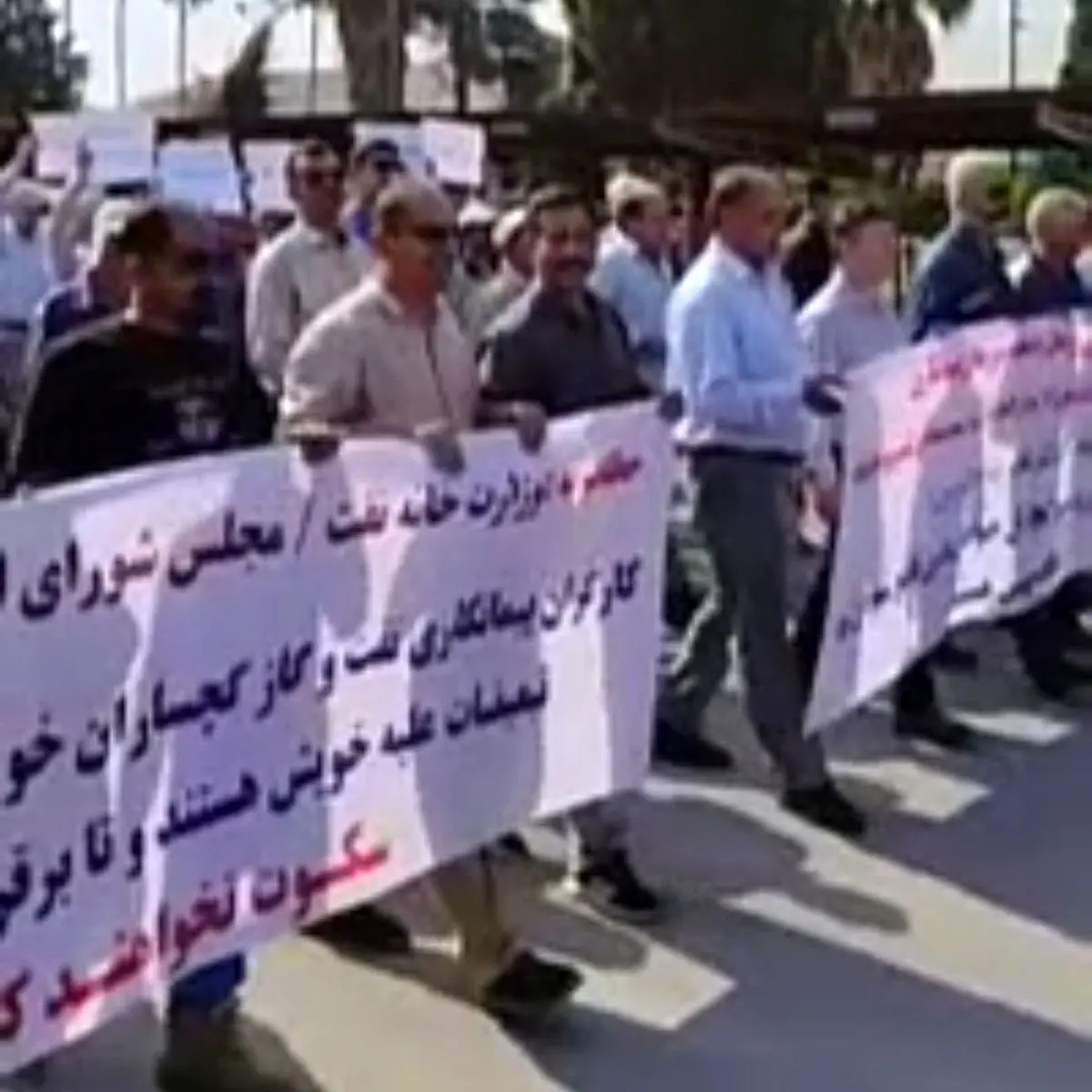 اعتراض کارگران پیمانکاری نفت و گاز گچساران به‌ باقی ماندن پیمانکاران