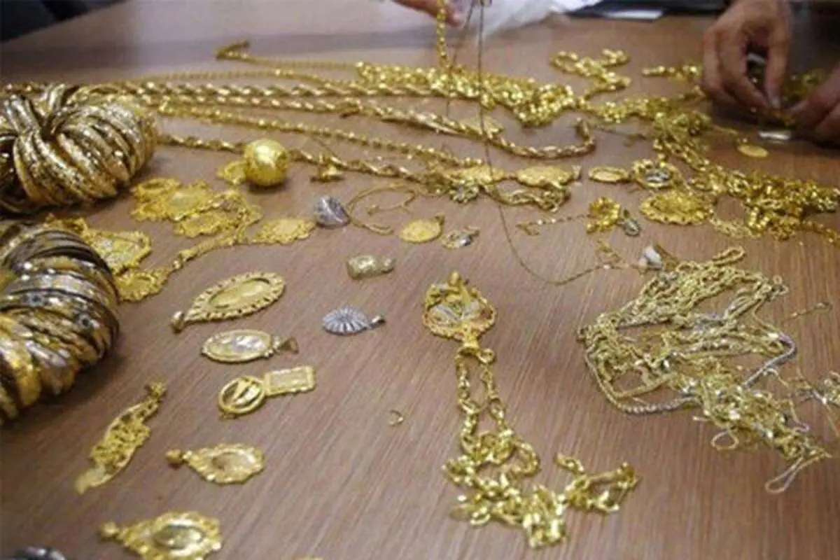 پاکدستی امدادگران اورژانس جاده خاش به ایرانشهر/ ۱.۵ کیلو طلای مصدومان تصادف تحویل داده شد