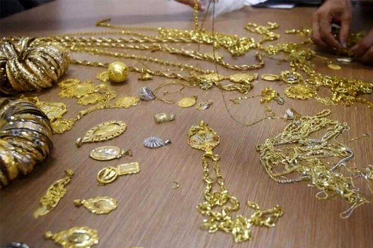 پاکدستی امدادگران اورژانس جاده خاش به ایرانشهر/ ۱.۵ کیلو طلای مصدومان تصادف تحویل داده شد