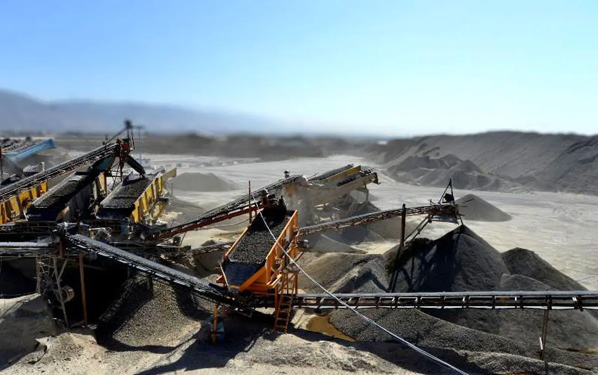 ریه‌های شیراز زیر تیغ توسعه شتاب‌زده/ پروژه های غیرکارشناسی اکوسیستم شمال غرب شهر را تهدید می کند/ برخورد با معدن‌کاری‌های مخرب در حریم شهر