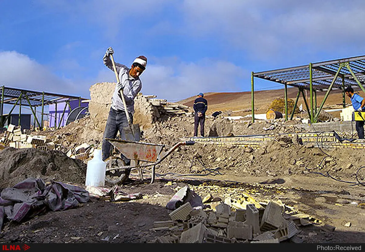 جزییات وام جدید ارزان قیمت احداث و بازسازی مسکن به زلزله زدگان/ پایان شهریور 12 هزار و 500 مسکن روستایی را تحویل می‌دهیم