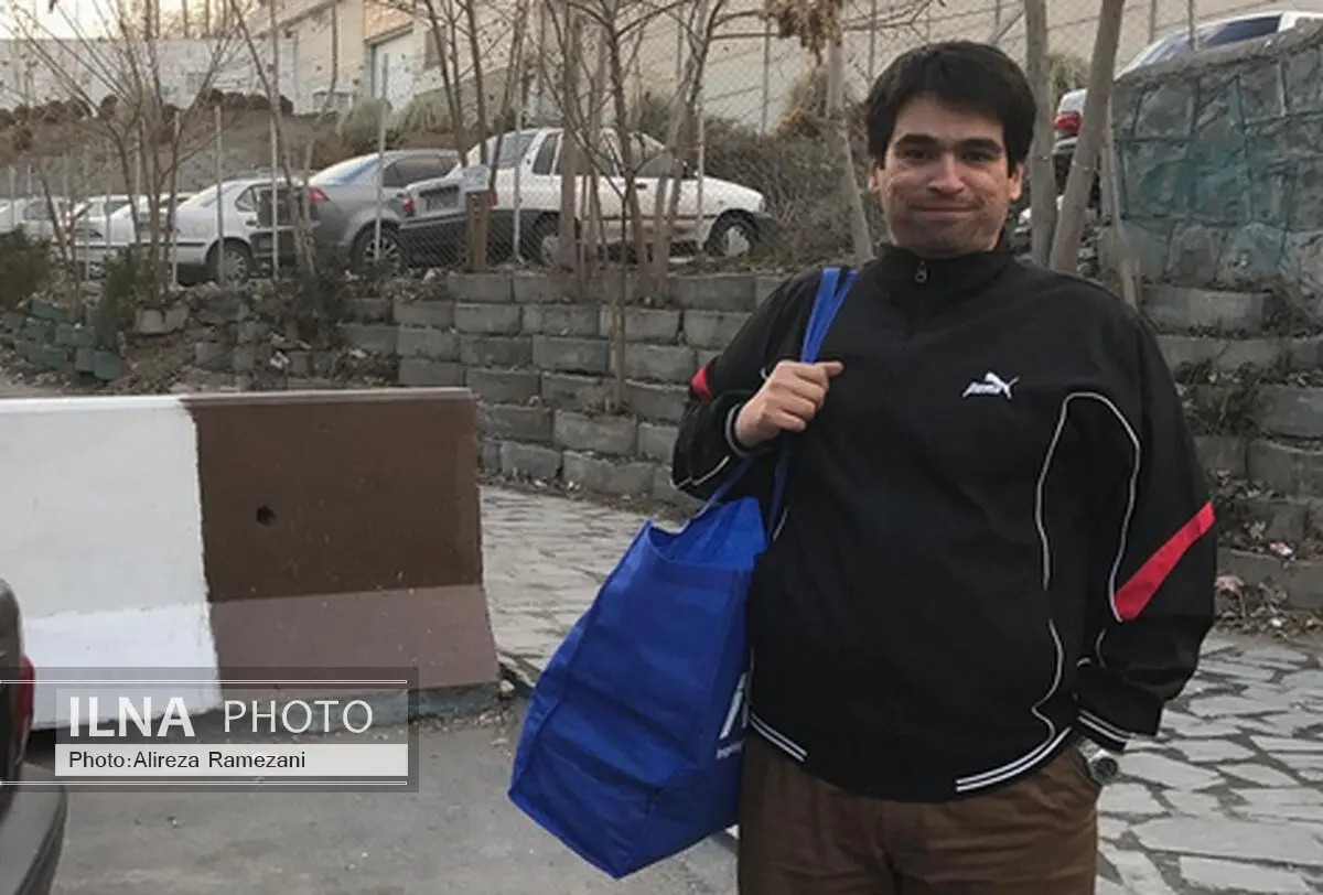 بازگشت احسان مازندرانی به اوین/هنوز با درخواست آزادی مشروط موافقت نشده است