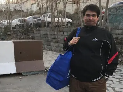 بازگشت احسان مازندرانی به اوین/هنوز با درخواست آزادی مشروط موافقت نشده است