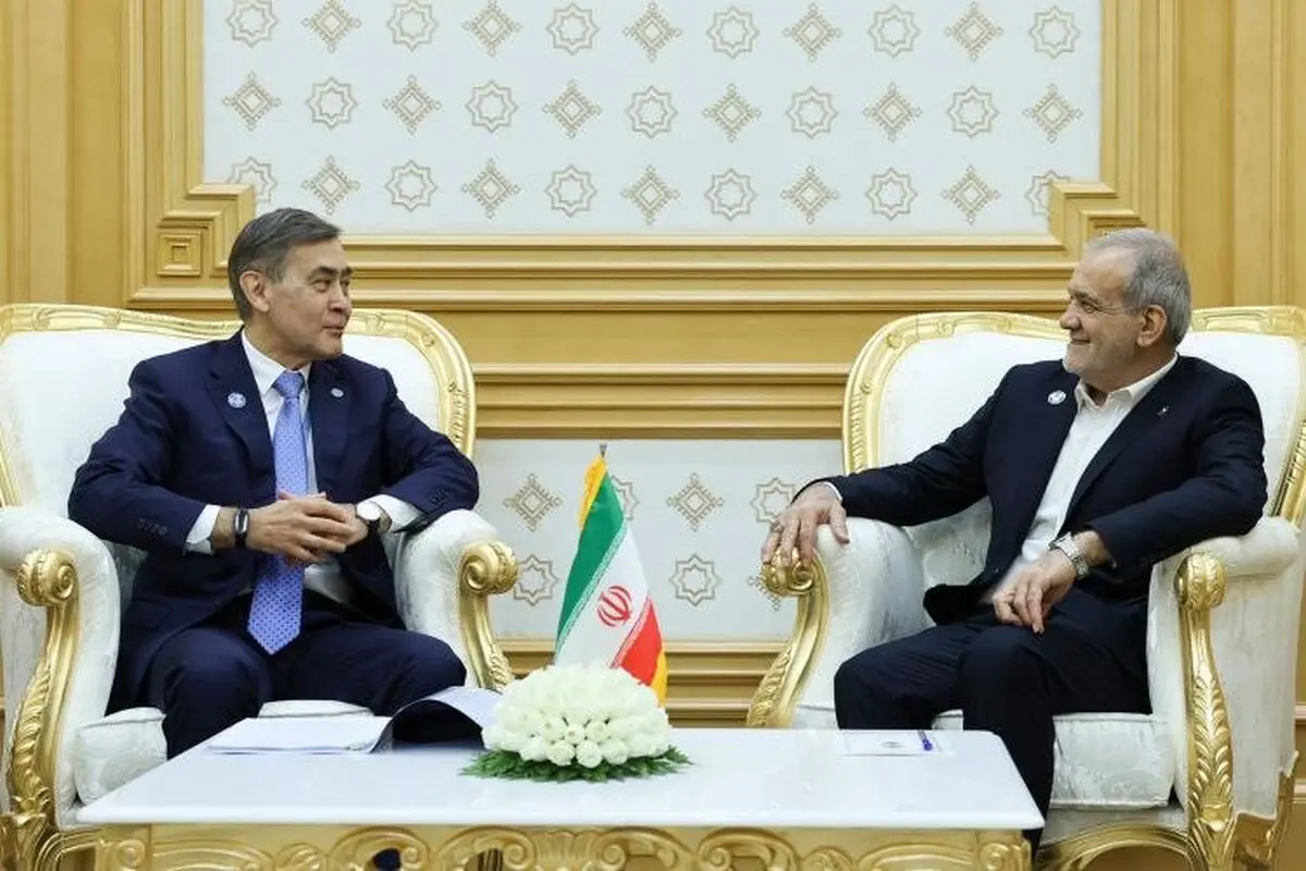 پزشکیان: تأثیرپذیری از آمریکا و عدم استقلال در تصمیم‌گیری، منجر به از دست رفتن قدرت و انسجام شانگهای و بریکس خواهد شد