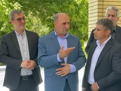ایجاد فاصله بین مردم و مسئولین توطئه دشمن است